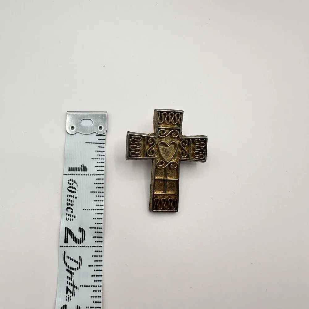 Vintage 80s Gold Tone Heart Cross Lapel Pin Religious Brooch Fashion Jewelry Y2K